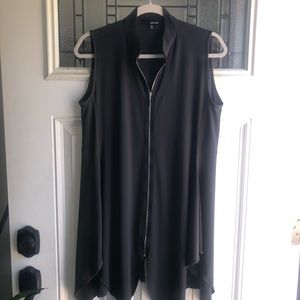 Sun Kim Sleeveless Pullover Asymmetrical Hem Full Zipper Front Size M